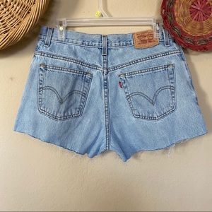Levi’s Vintage Relaxed Tapered 550 Cutoff Shorts